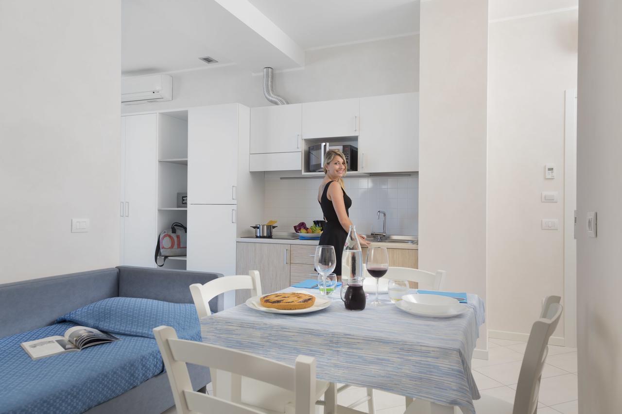 White Suite & Apartments Bellaria-Igea Marina Bagian luar foto