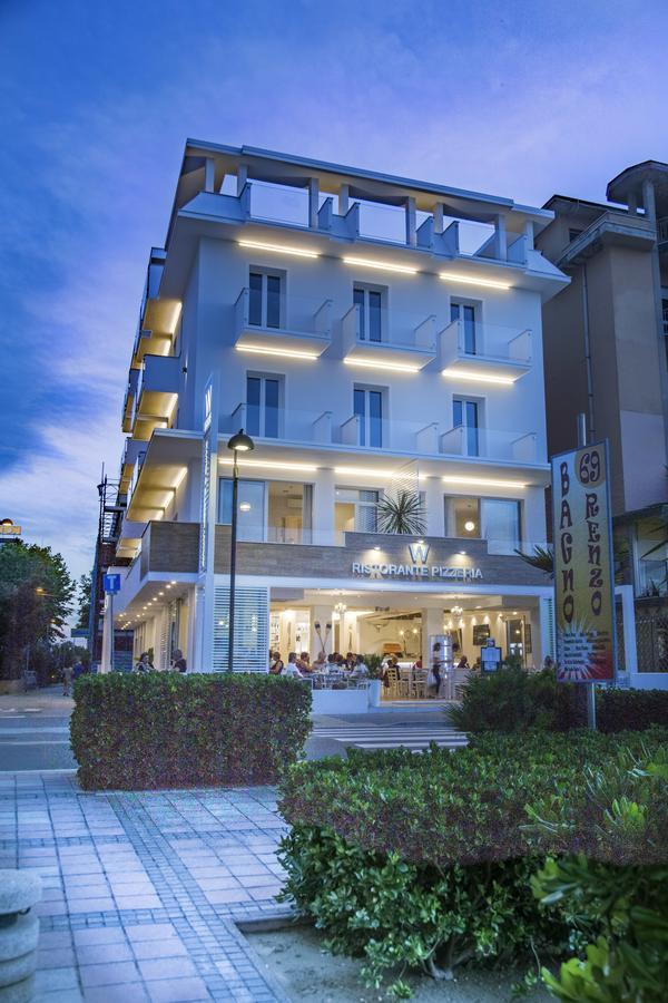 White Suite & Apartments Bellaria-Igea Marina Bagian luar foto
