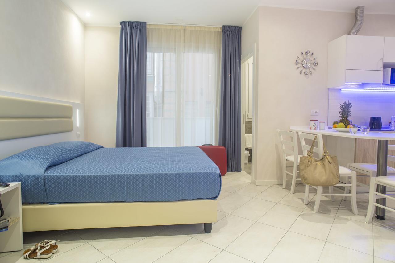 White Suite & Apartments Bellaria-Igea Marina Bagian luar foto