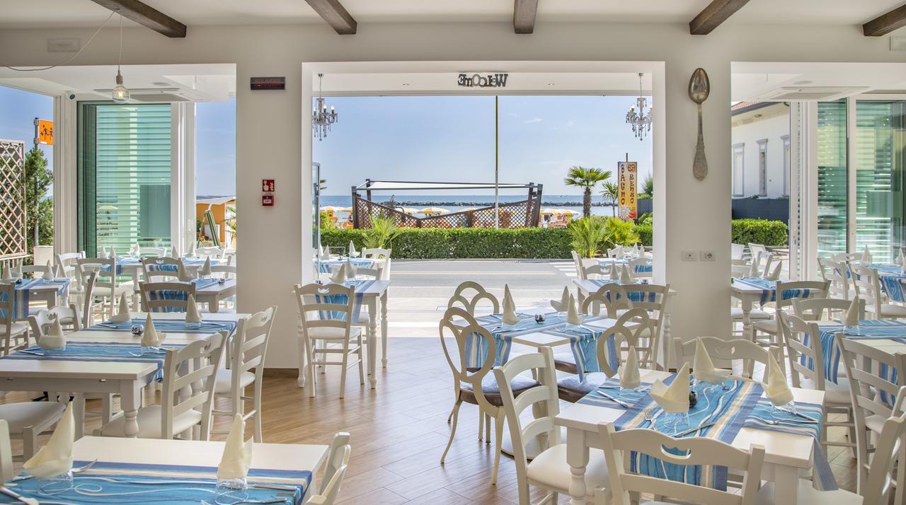 White Suite & Apartments Bellaria-Igea Marina Bagian luar foto