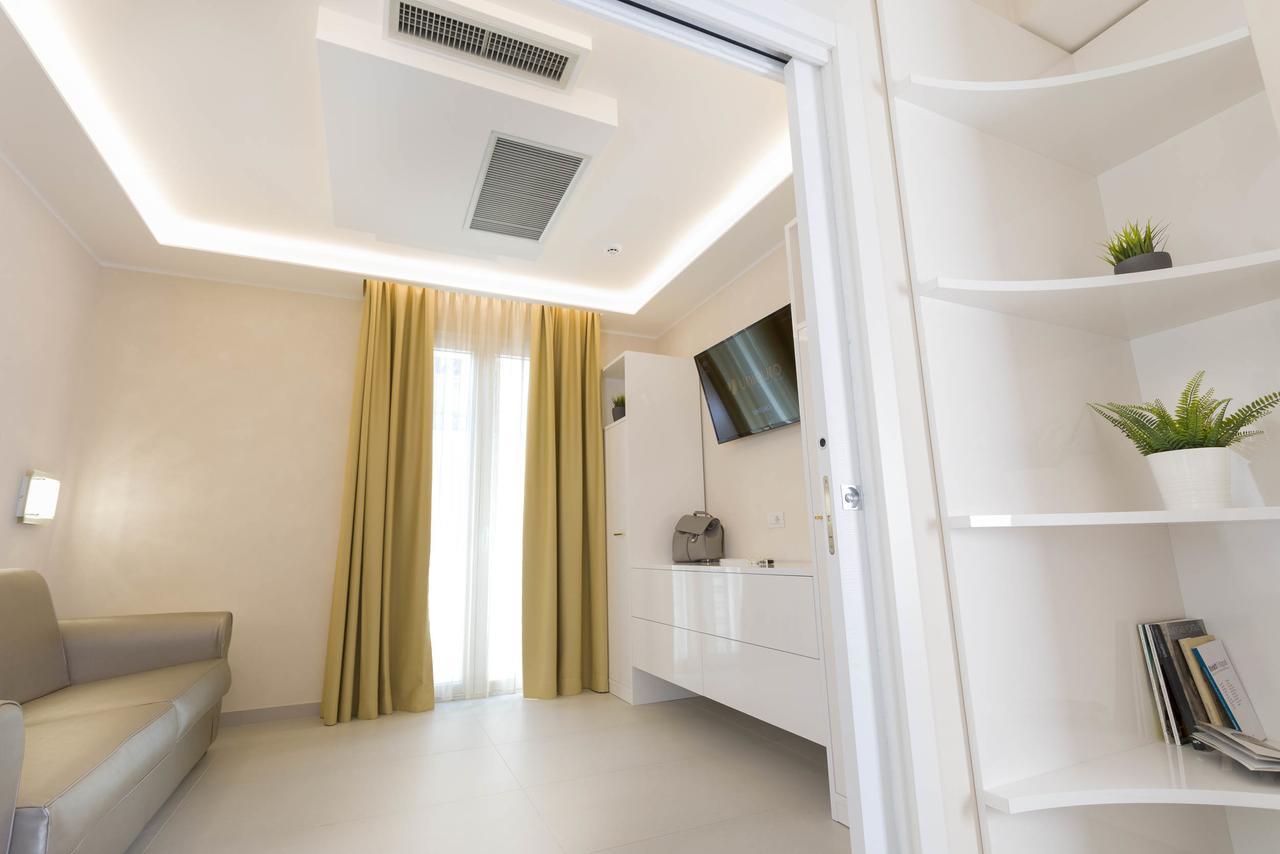 White Suite & Apartments Bellaria-Igea Marina Bagian luar foto