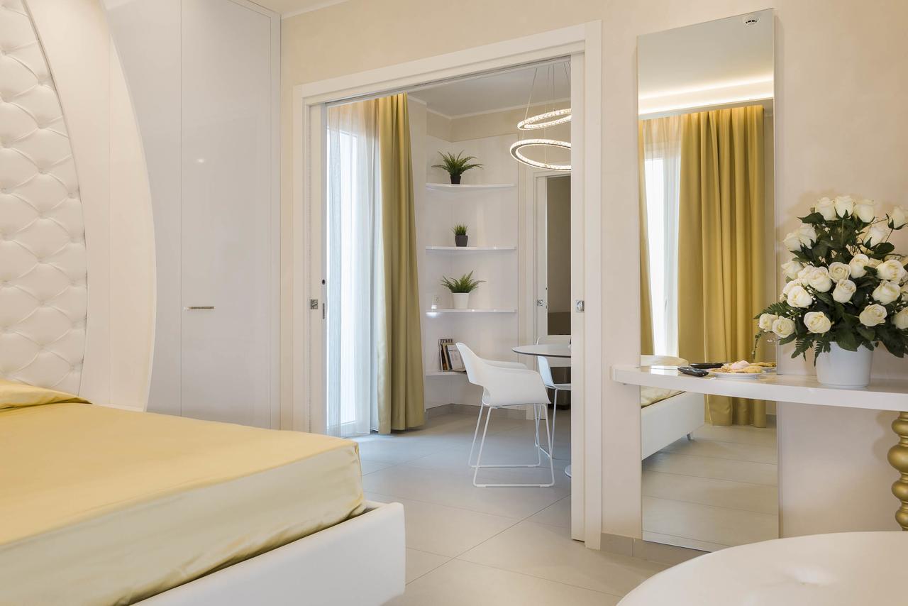 White Suite & Apartments Bellaria-Igea Marina Bagian luar foto