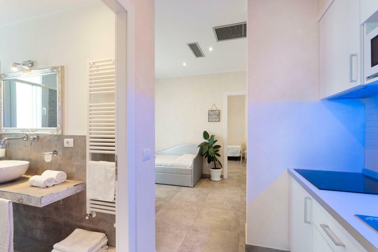 White Suite & Apartments Bellaria-Igea Marina Bagian luar foto